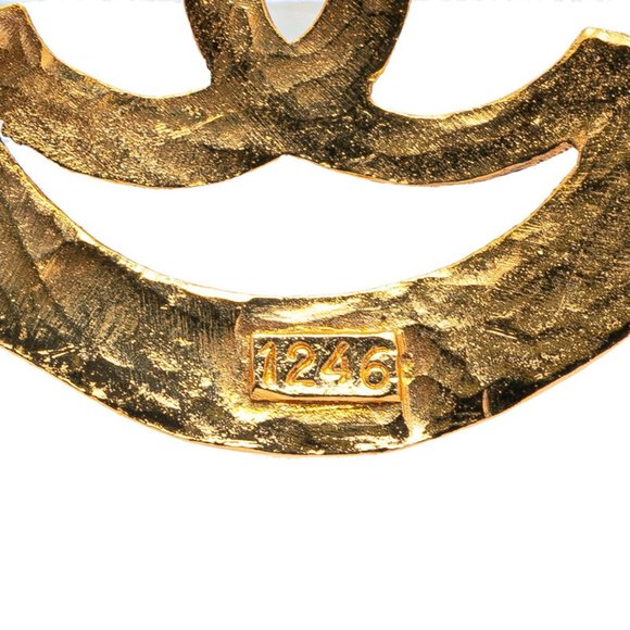 CHANEL Vintage Gold Logo Brooch